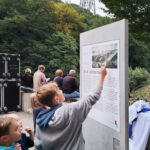 Stele des IngenieurBaukunstMuseums an der Müngstener Brücke (Foto: Volker Schmid)